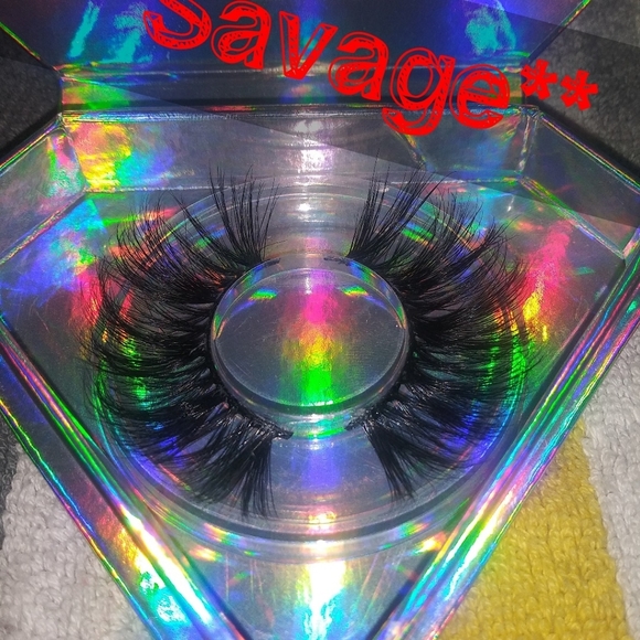 Lashes - Picture 6 of 8